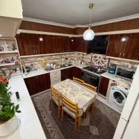 اپارتمان ۱۳۰ متری شیک