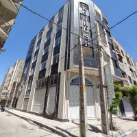 115-و-105-متری-دو-خواب-بر-خیابان-رجایی