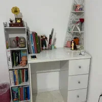 تخت ومیز تحریر|تخت و سرویس خواب|رودهن, |دیوار