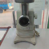 چرخ گوشت قدیمی سالم