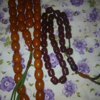 تسبیح کهنه بودار|کلکسیون اشیاء عتیقه|مبارکه, |دیوار