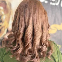 رنگ و مو (رایگان)|آرایشگاه و سالن‌های زیبایی|سنندج, |دیوار