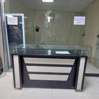 میز پیشخوان . قفسه