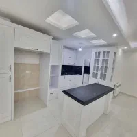 *آپارتمان ۱۶۰ متری*  معلم*چند قدم تا بلوار