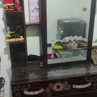 میز آرایش در حد نو