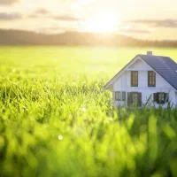 زمین دخانیات،مابین ایستگاه سرعین و شریعتی، 210متر