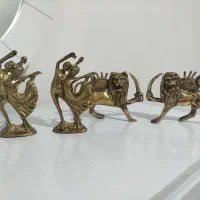 برنز شیر و خورشید ورقاص