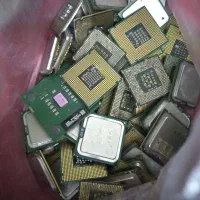 مقداری برد قدیمی|کلکسیون اشیاء عتیقه|تهران, فلسطین (میدان انقلاب)|دیوار