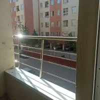 نرده استیل کار کرده تمیز