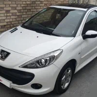 پژو 207 پانا مدل اسفند1401 دنده سفید سقف شیشه ای