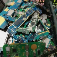 فروش برد موبایل و کامپیوتر۲۰۰کیلو