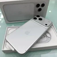 آیفون ۱۷ پرو مکس سفید