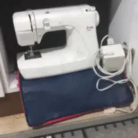 چرخ خیاطی تمیز ومرتب