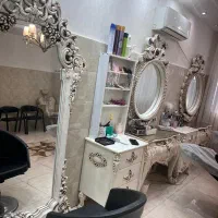 آینه و کنسول ۲عددویک عدد تخت وصندلی و آینه قدی|آرایشگاه و سالنهای زیبایی|کرج, کمالشهر|دیوار