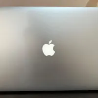 Apple Macbook pro Corei7 Ram 16 512 SSD 4k