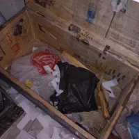 صندوق فلزی وچوب طرح قدیم