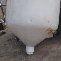 مخزن آب هزار پانصد لیتری ایستاده