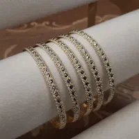 النگو دستبند گوشواره گردنبند