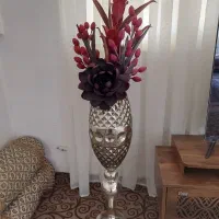 گل و گلدان