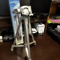 سه پایه دوربین