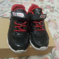 کتونی بچه|کیف، کفش، کمربند|رشت, نظری|دیوار