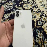 اپل iPhone 12 با حافظهٔ ۱۲۸ گیگابایت