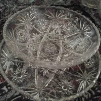 تعدادی ظروف کریستال قدیمی