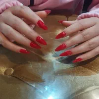 خدمات زیبایی و مراقبتی ناخن