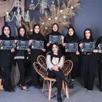 اموزش کاشت ناخن ‌و خدمات ناخن