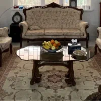 فروش مبل ۷ نفره و میز ناهار خوری ۸ نفره