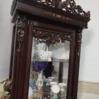 ویترین چوبی درحد نو