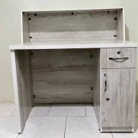 ست میز تحریر و صندلی چرخدار در حد نو