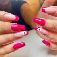 کاشت و ترمیم ناخن.