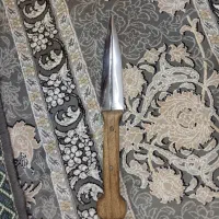 چاقو دو لبه|کلکسیون اشیاء عتیقه|همدان, |دیوار