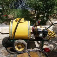 خدمات باغبانی شخم هرس درخت وهرسکاری چاله کن فنس|خدمات باغبانی و درختکاری|همدان, |دیوار