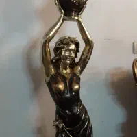 مجسمه چراغ دار