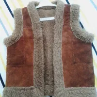 جلیقه کودک چرمی قهوه ای زیر قیمت فوری