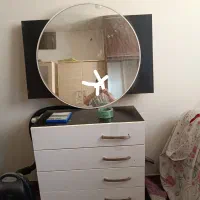 دراور همراه آیینه