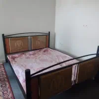 تخت دو نفره فرفوژه به همراه میز آرایشی و صندلی|تخت و سرویس خواب|صدرا-فارس, فاز ۱|دیوار