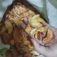 برگ سیب یا همون سیب خشک