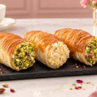 استخدام در قنادی