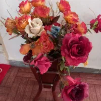 گل و گلدان
