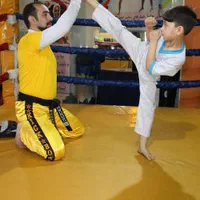 آموزش کیک بوکسینگ و دفاع شخصی حرفه ای