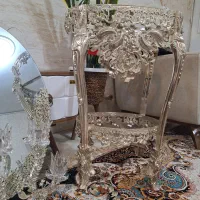 اینه وشمعدان وکنسول