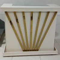 میز مدیریت و آویز و جاکفشی درحد نو