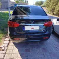 جک j4 مدل ۱۴۰۲ در حد نو