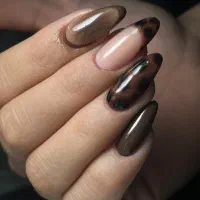 کاشت ناخن با ماندگاری بالا و متریال برند