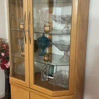 ویترین به‌کار چوب هالوژن دار شرکتی