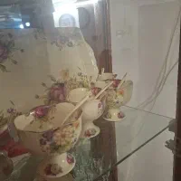 بستنی خوری با سینی ست