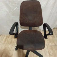 صندلی اداری و میز مدیریت